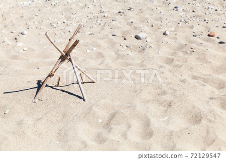 Nesting Sites for Egg-laying Turtles, protective pyramid 72129547