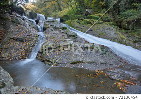 Autumn Kikuchi Gorge "43 million waterfalls" Autumn Kikuchi Gorge "43 million waterfalls" 72130454