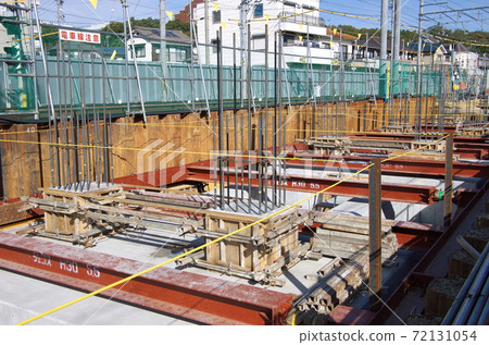Railway viaduct foundation work 72131054