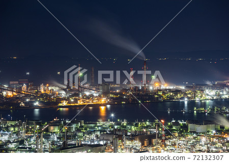 Mizushima Complex factory night view 72132307