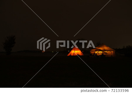 Autumn night camp Autumn night camp 72133596