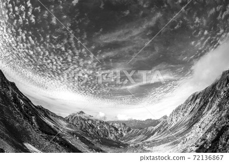 Mt. Tsurugi and Cirrocumulus 72136867