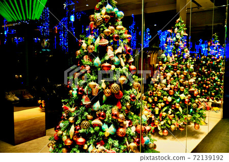 Christmas tree show window Christmas tree show window 72139192