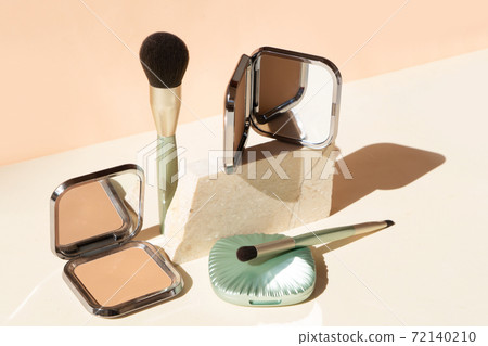 make up brushes 72140210