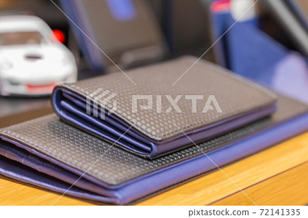 Carbon-like leather accessory wallet Carbon-like leather accessory wallet 72141335