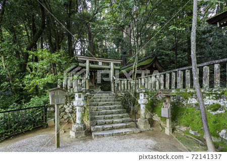 Ishigami Shrine Tenri Shrine, Tenri City, Nara Prefecture 72141337