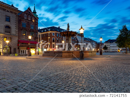 Copenhagen. Square Amagertorv. 72141755
