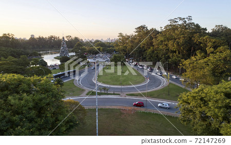 Sao Paulo city and christmas tree in Ibirapuera Park. Sao Paulo city and christmas tree in Ibirapuera Park. 72147269