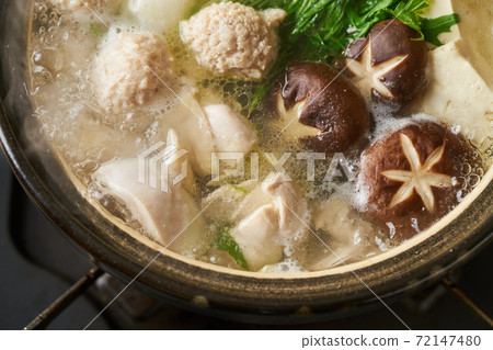 Chicken nabe  72147480