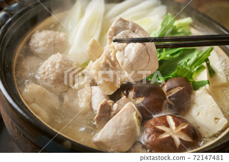 Chicken nabe  72147481