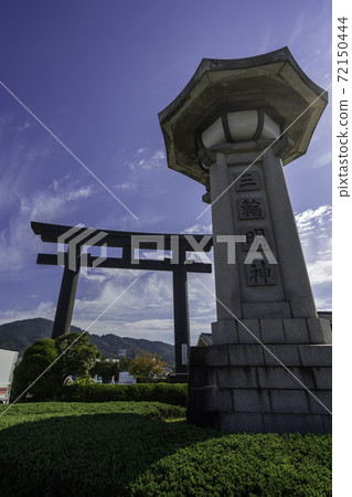 奈良縣櫻井市Ojin神社大鳥居 72150444