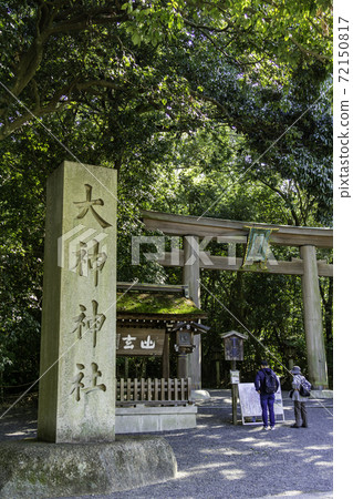 Ojin Shrine Nino Torii, Sakurai City, Nara Prefecture 72150817