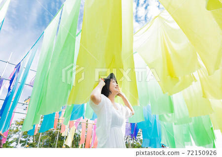 滋賀縣琵琶湖景山彩虹窗簾 72150926