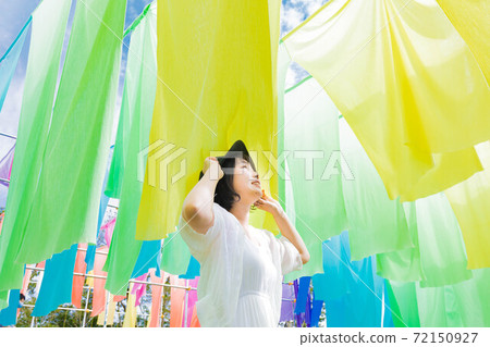 滋賀縣琵琶湖景山彩虹窗簾 72150927