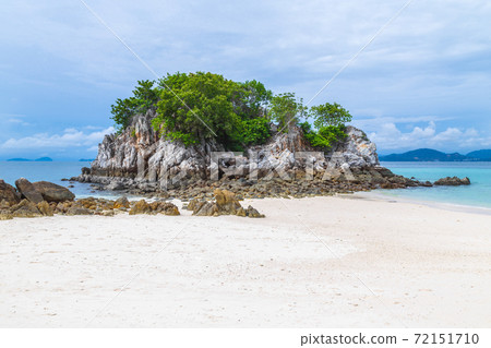 Koh Khai Nai island at Thailand. 72151710