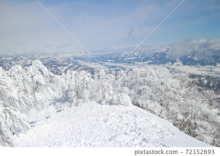 新潟的滑雪勝地 72152693