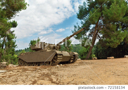 old English tank Centurion 72158134