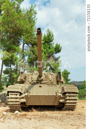 old English tank Centurion 72158135