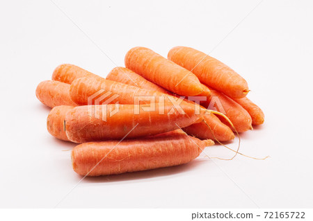 Carrots, organic vegetables, fresh vegetables 72165722