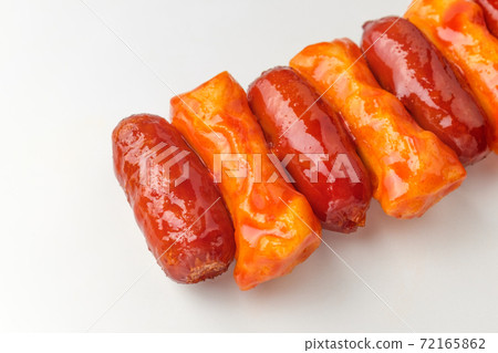 Sausage rice cake skewers 72165862