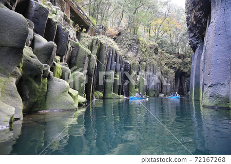 Takachiho Gorge in late autumn Takachiho Gorge in late autumn 72167268