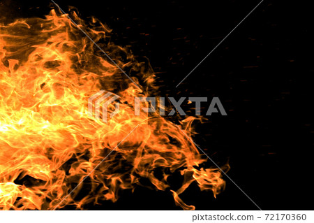 Flame streaks that jump in [black background] 72170360