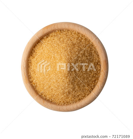 Eco bio brown sugar in wooden bowl isolated on black background 72171089