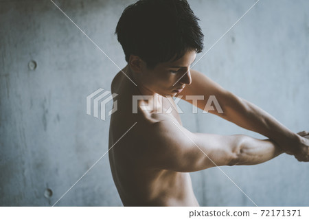 人的身體 72171371