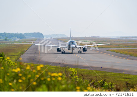 Aircraft traveling on taxiways for takeoff Aircraft traveling on taxiways for takeoff 72171631