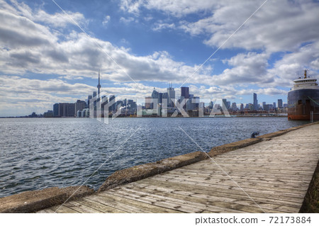 The Toronto, Canada skyline on a sunny day The Toronto, Canada skyline on a sunny day 72173884
