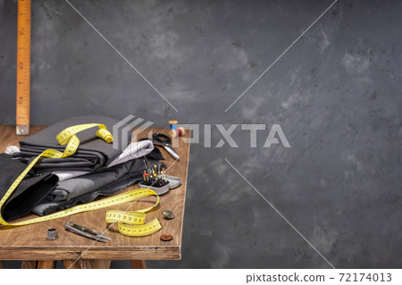 tailor or sewing accessories and supplies 72174013