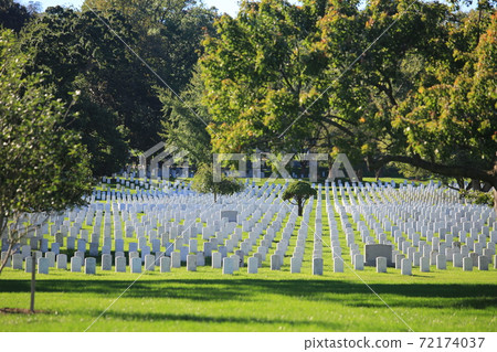 Gravestones on Arlington National Cemetery in Washington  72174037