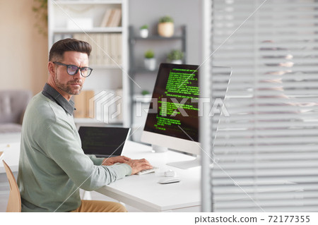 Developer working in company 72177355