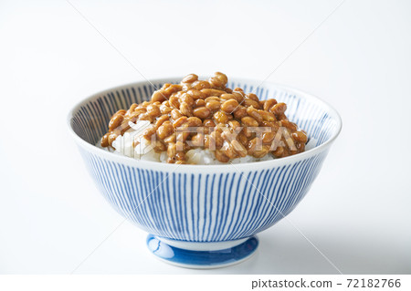 Natto on rice 72182766