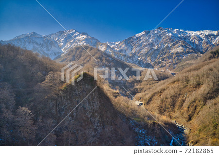 A magnificent and powerful view of Hakuba Sanzan in early winter, Hakuba Village, Nagano Prefecture (aerial view by drone) A magnificent and powerful view of Hakuba Sanzan in early winter, Hakuba Village, Nagano Prefecture (aerial view by drone) 72182865