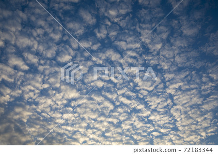 雲和雲 72183344