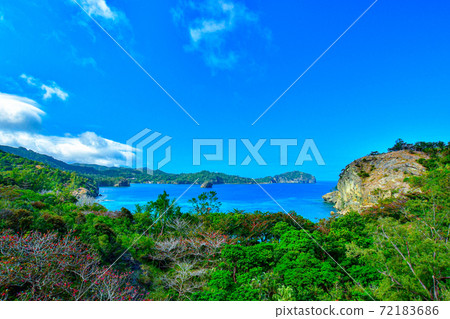 鈷藍色的大海,小gas原的壯麗景色 鈷藍色的大海,小gas原的壯麗景色 72183686