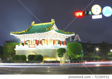 台北景福門圓環夜景 72184552