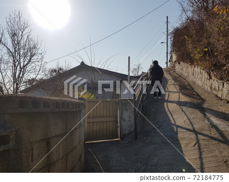 Jeongneunggol, redevelopment, alley, abandoned house 72184775