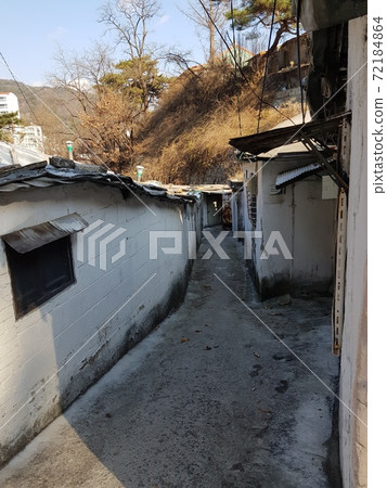 正陵郭,再開發,胡同,廢棄的房屋 正陵郭,再開發,胡同,廢棄的房屋 72184864