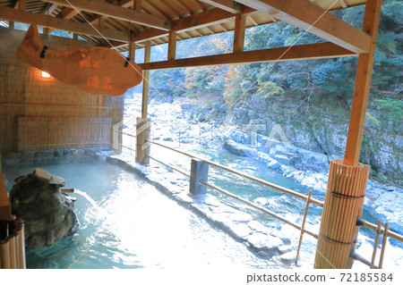 Secret hot spring Iya Onsen open-air bath and scenery Tokushima Prefecture 72185584
