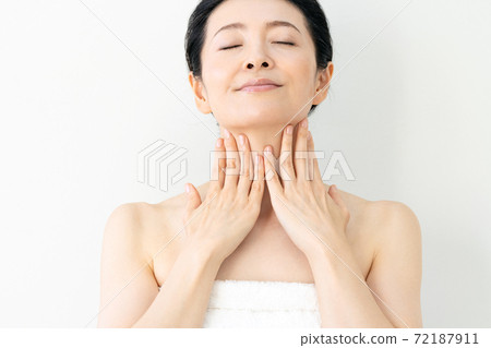 中年婦女的美麗形象 72187911