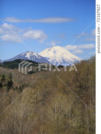 Mt. Shiribetsu and Mt. Yotei in spring (Kimobetsu Town, Hokkaido) Mt. Shiribetsu and Mt. Yotei in spring (Kimobetsu Town, Hokkaido) 72187927