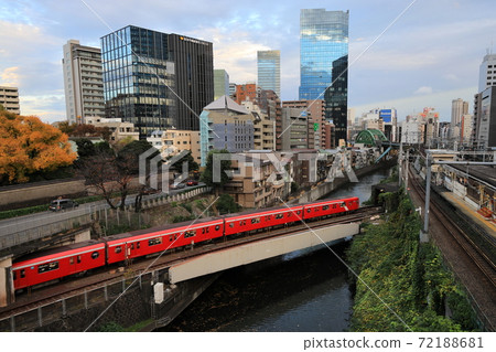 御茶之水夜景[東京都文京區千代田區] 72188681