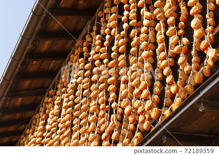 Yamanashi's delicious dead dew persimmon 72189359