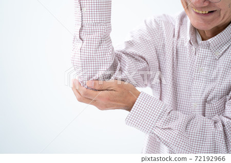肘關節疼痛老人 72192966