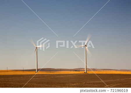 風力發電與藍天 72196019