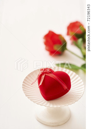 心禮物和紅玫瑰 72196343