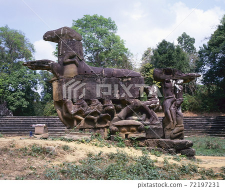 Varaha of Neak Poun 72197231