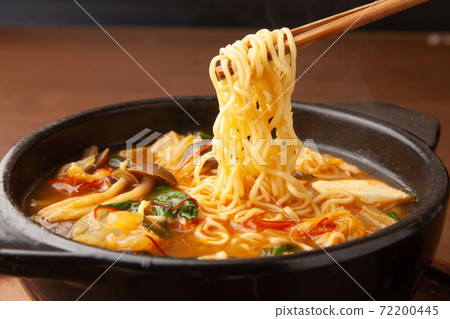 Kimchi hot pot shime ramen Kimchi hot pot shime ramen 72200445